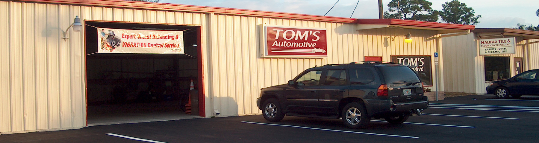 Tom's Automotive - BANNER1